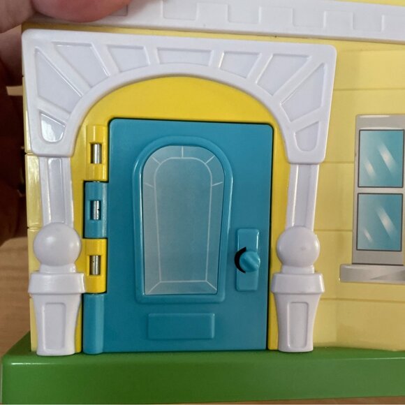 Disney Puppy Dog Pals Stow & Go Playset Bingo Rolly House Seesaw Slide Just Play - Picture 5 of 14